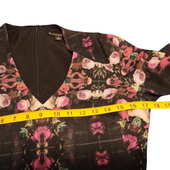 Black Halo Black and Pink Plunge Neck Sheath Dress - Picture 6 of 14